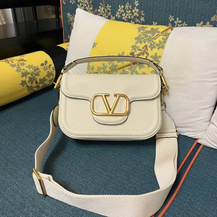 GARAVANI Alltime Bucket Bag in Grained Calfskin