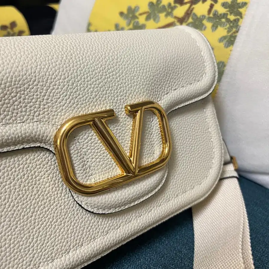 GARAVANI Alltime Bucket Bag in Grained Calfskin