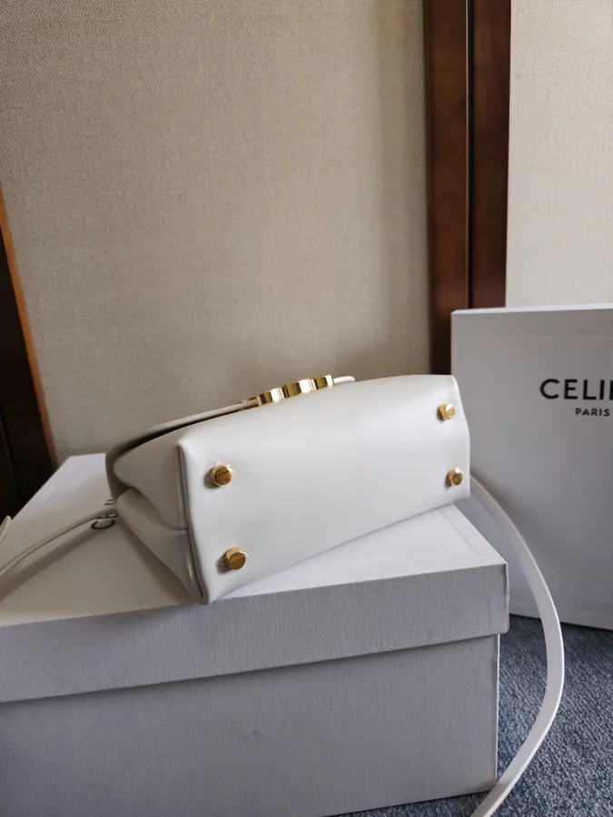CE Kelly Handbag Classic Design, Premium Feel