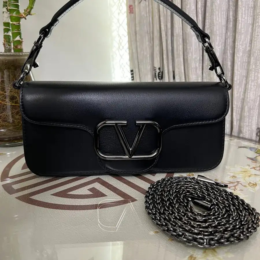 Locò Bucket Bag in Grained Calfskin, Large Size
