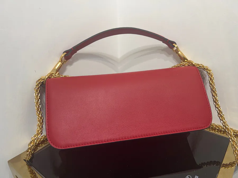 Locò Bucket Bag in Grained Calfskin, Large Size