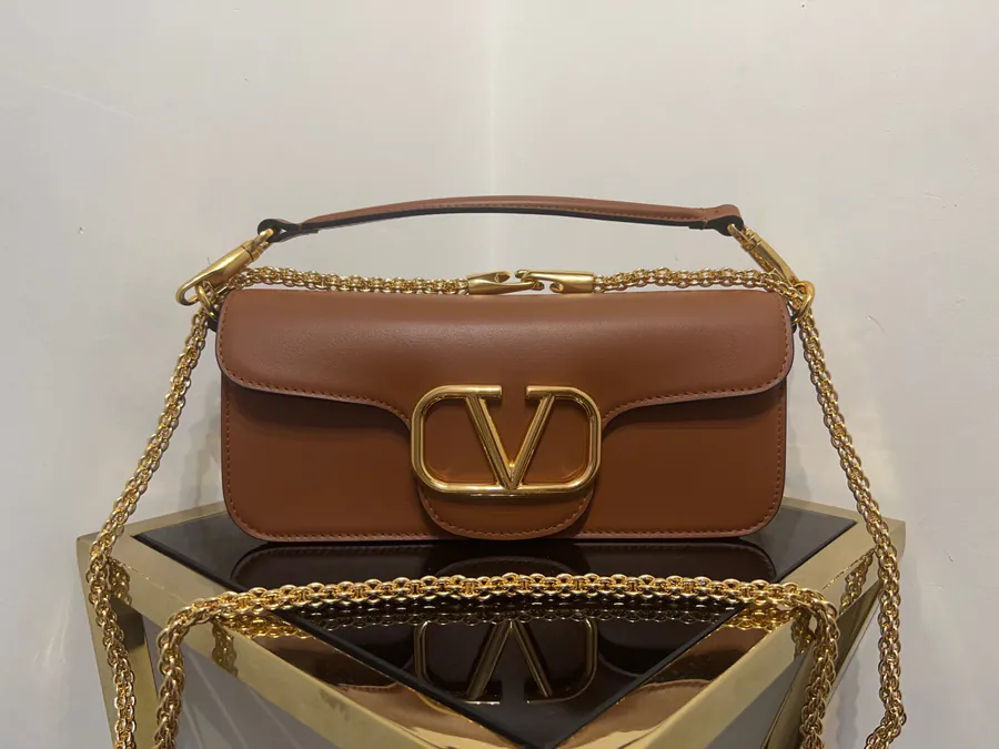 Locò Bucket Bag in Grained Calfskin, Large Size