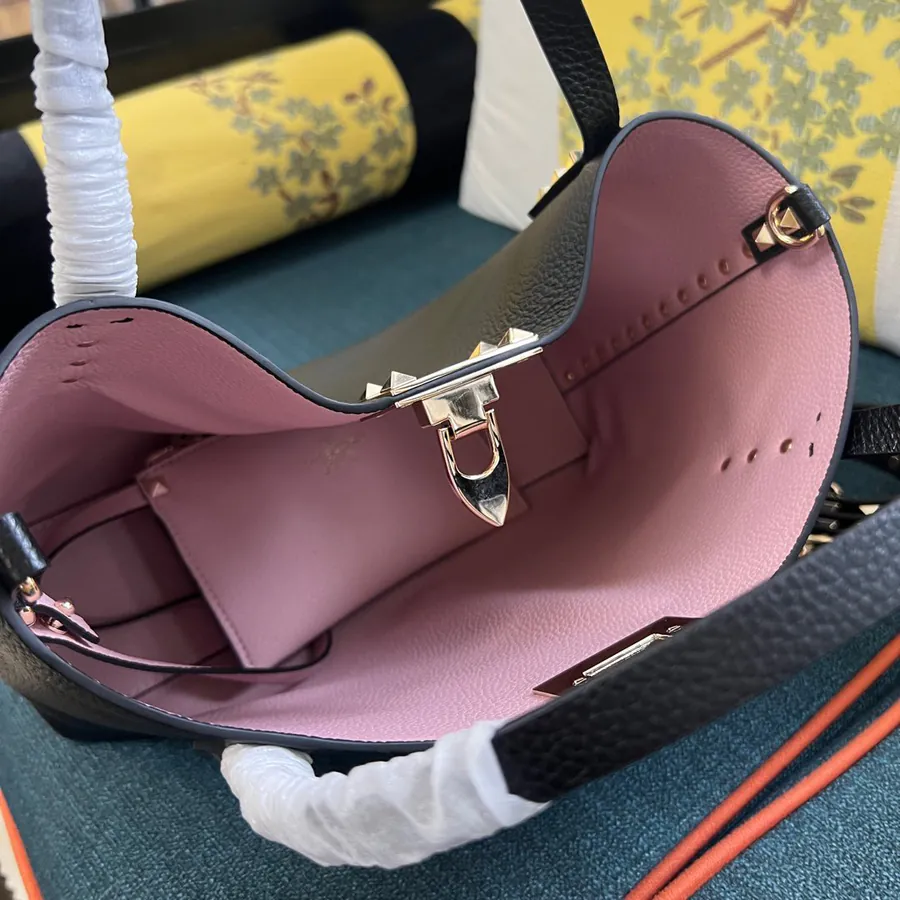Garavani Rockstud S Tote Small