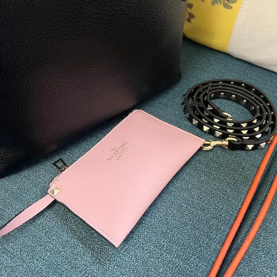 Garavani Rockstud S Tote Small