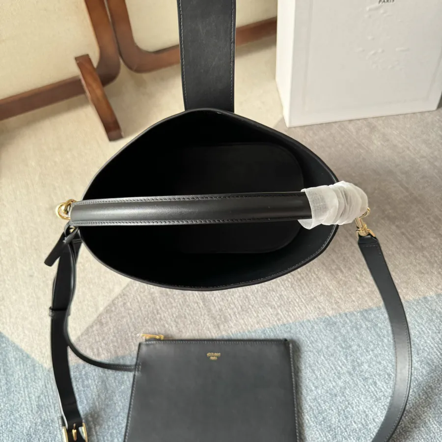 Casa New Bucket Bag in Grained Calfskin