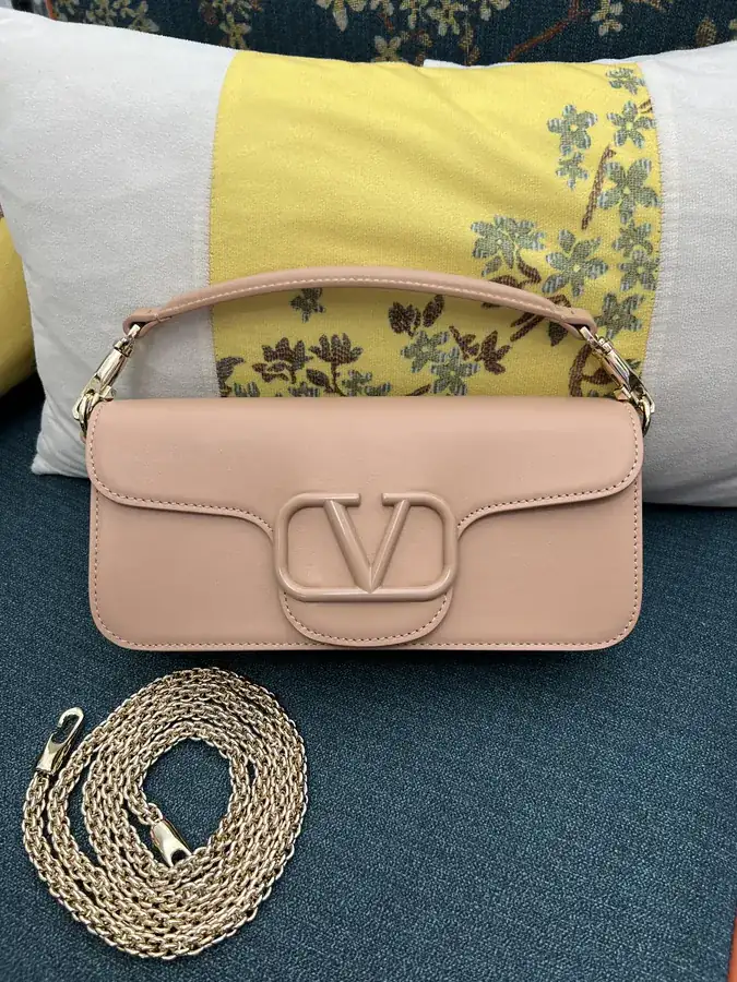 Locò Bucket Bag with Colorful VLogo Signature