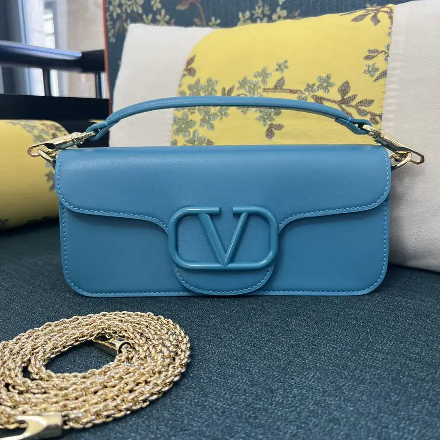 Locò Bucket Bag with Colorful VLogo Signature