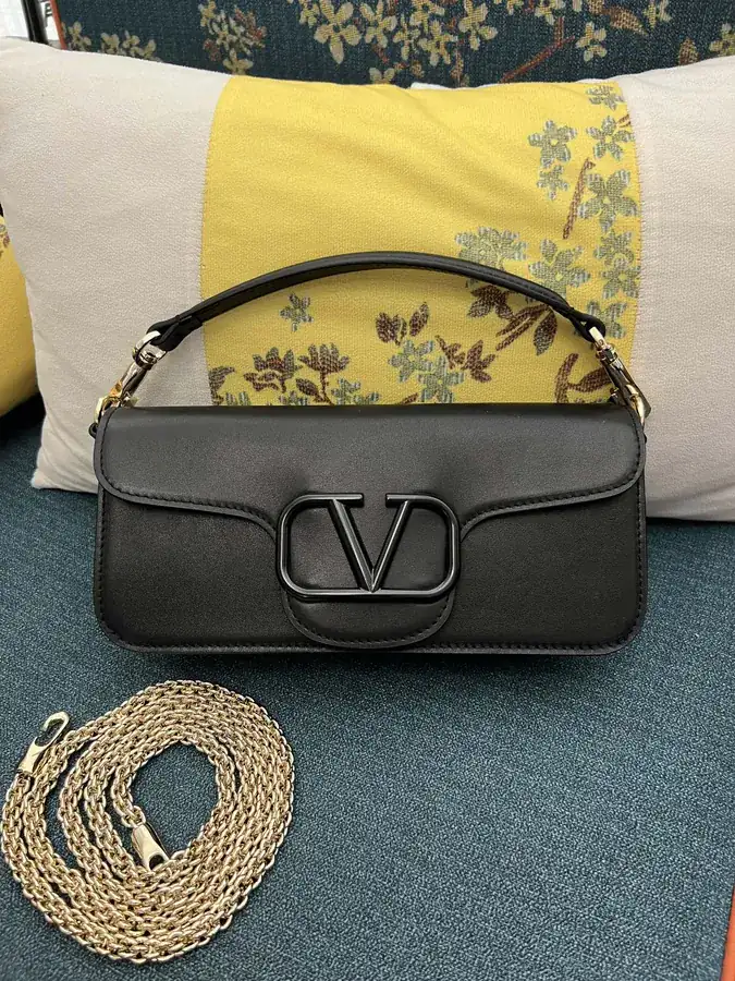 Locò Bucket Bag in Colorful VLogo Signature