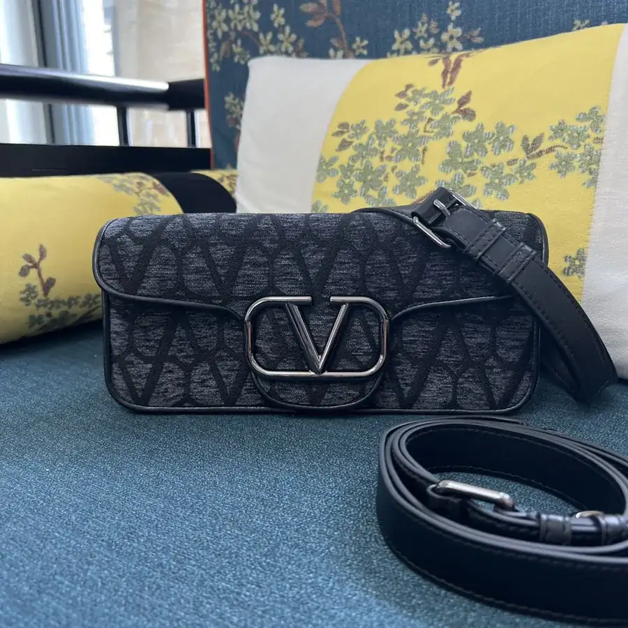 V Logo Mini Locò Leather and Fabric Tote