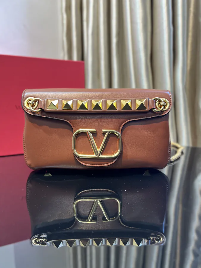 Garavani Stud Sign Soft Leather Shoulder Bag