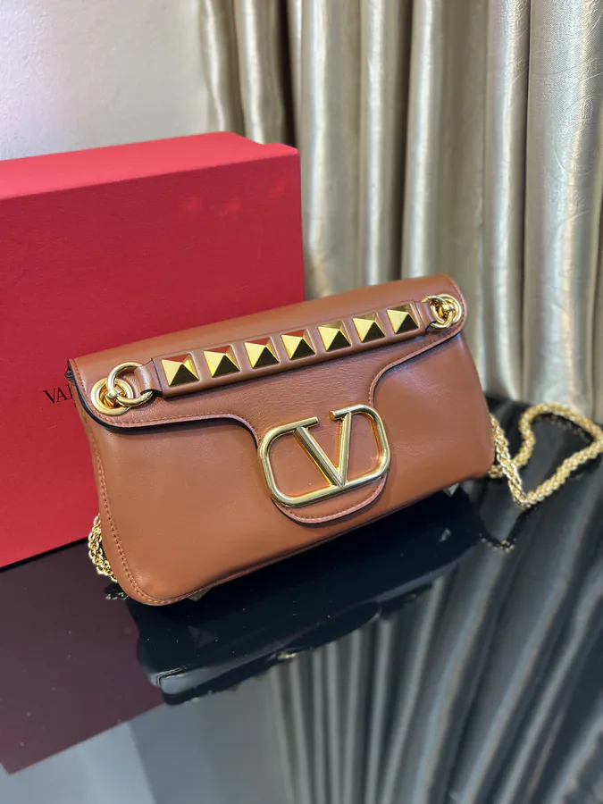 Garavani Stud Sign Soft Leather Shoulder Bag