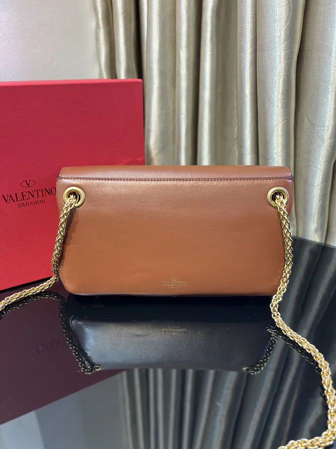 Garavani Stud Sign Soft Leather Shoulder Bag
