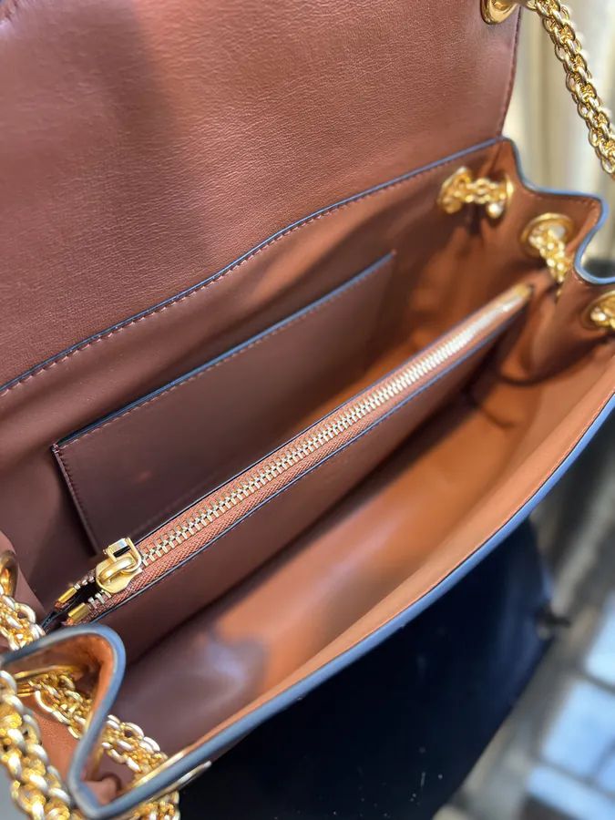 Garavani Stud Sign Soft Leather Shoulder Bag