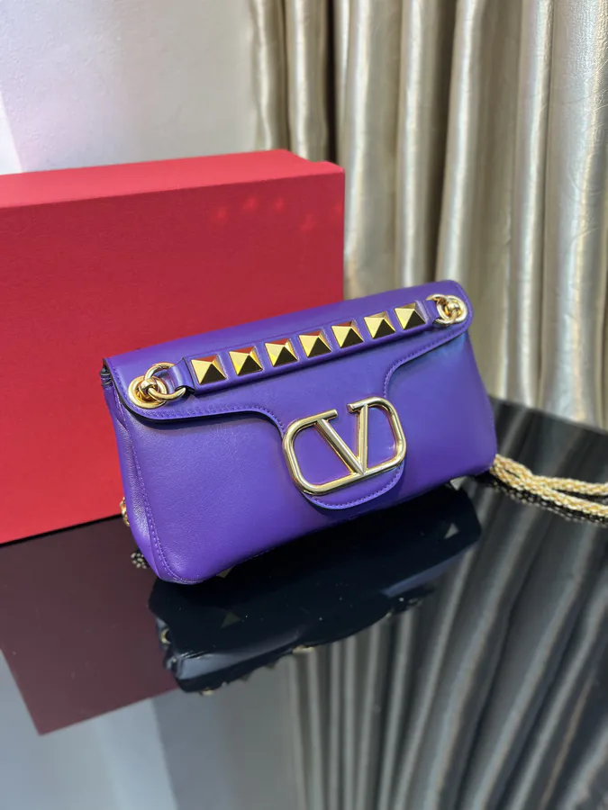 Garavani Stud Sign Soft Leather Shoulder Bag