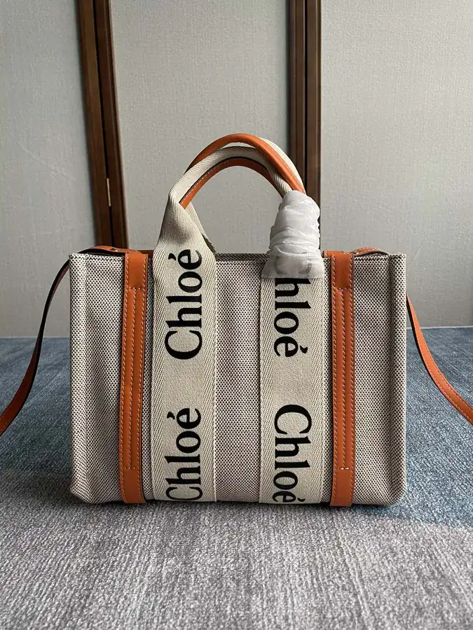 Chloe Small Woody Tote Bag with Shoulder Strap