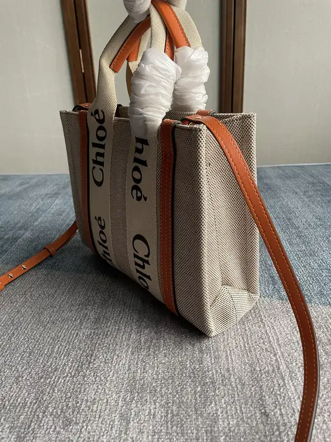 Chloe Small Woody Tote Bag with Shoulder Strap