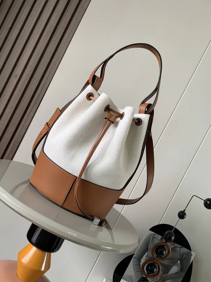 P750 Balloon Bucket Bag Large Size