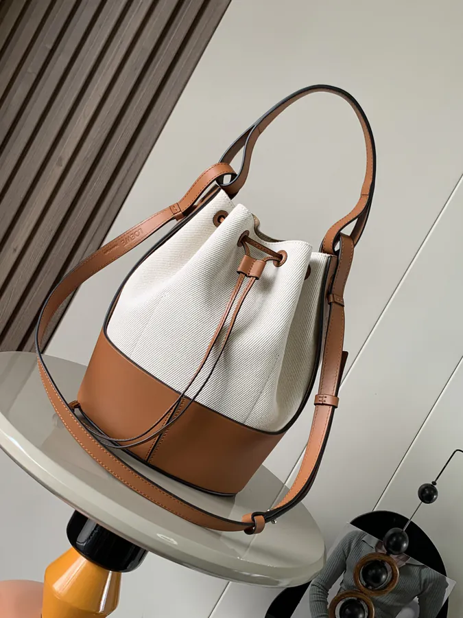 P750 Balloon Bucket Bag Large Size